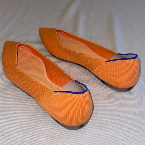 Rothy’s Tangerine Flats, with blue trim on back SZ 8 EUC - Picture 4 of 11